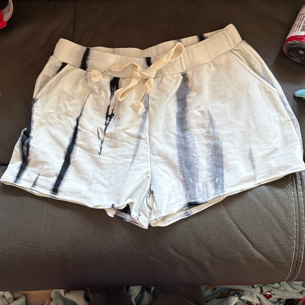 POL French Terry black and white shorts